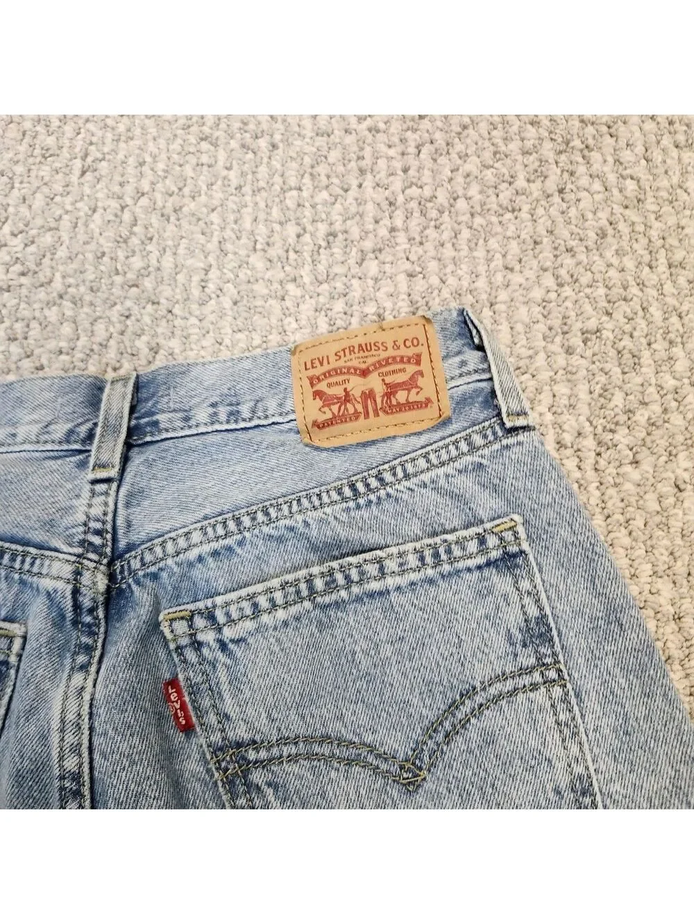 Levi's Low Pro Straight Light Wash Blue Denim Jeans Size 26